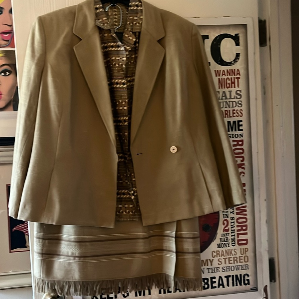 Three-piece women suit